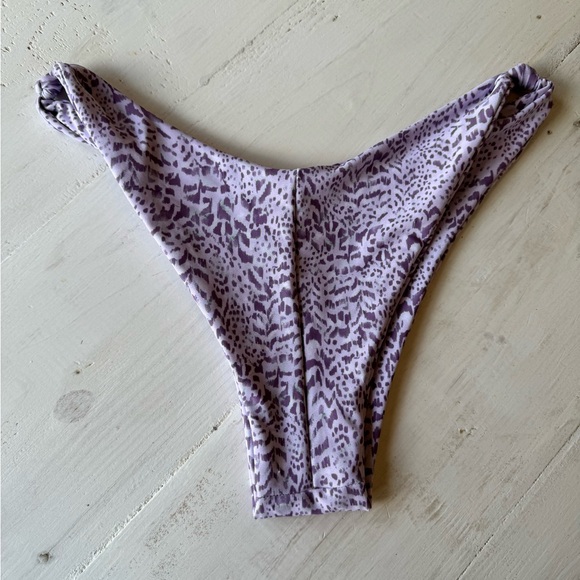 Skatie Swim ‘Suzanne’ Bikini Bottom Charleston Print Large - Picture 4 of 6